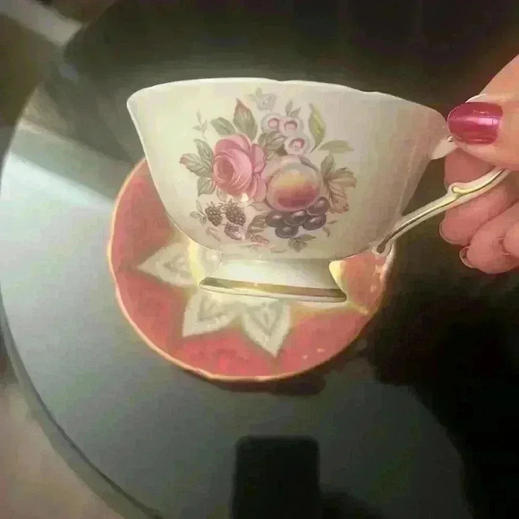 Vintage  Fancy Paragon Tea Cup &
Saucer - Pink with Gold Trim - Roses F144J - Picture 6 of 15